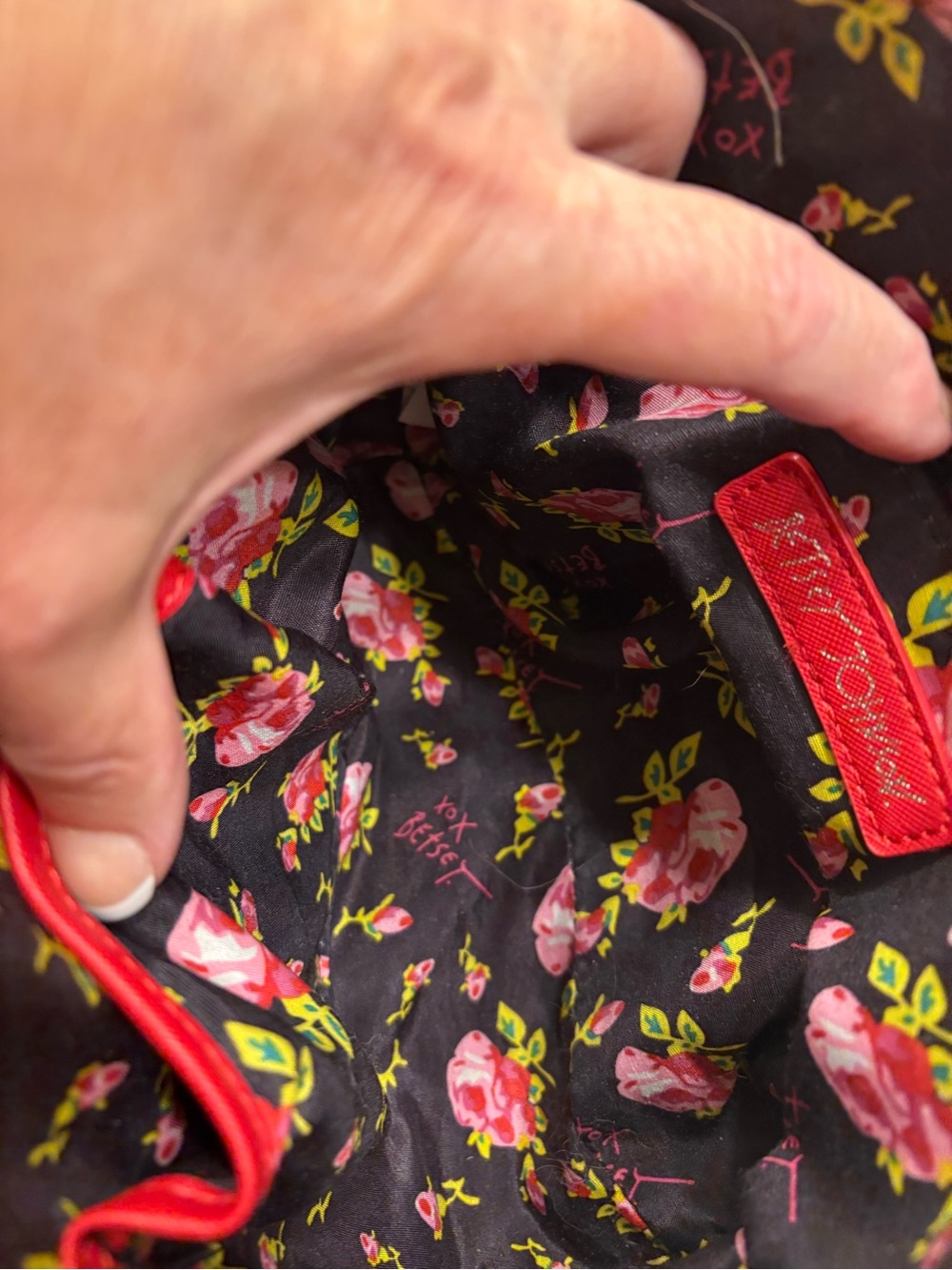 Betsey Johnson red domed crossbody - Picture 7 of 8